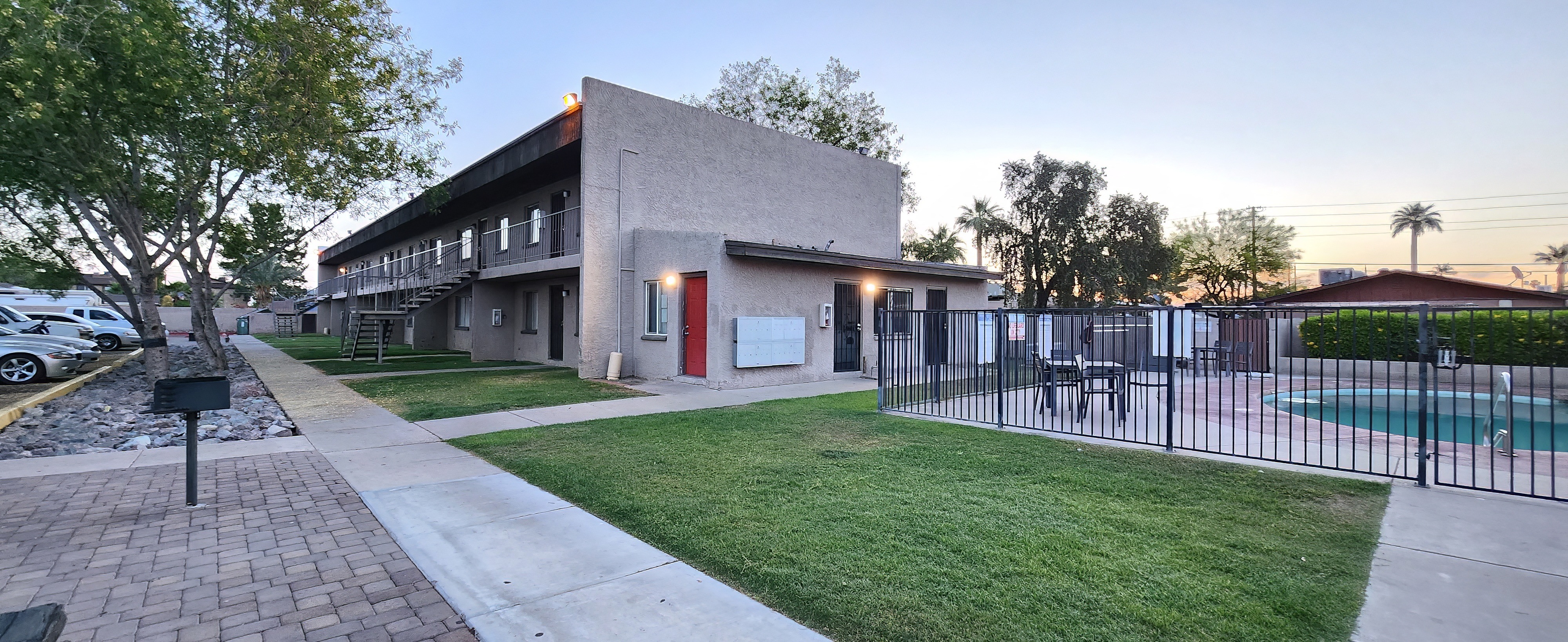 Devonshire Apartments photo 5